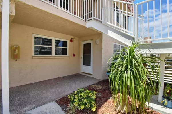 10035 63RD AVE N #12, St Petersburg, FL 33708