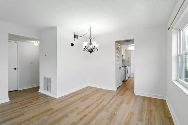 10035 63RD AVE N #12, St Petersburg, FL 33708