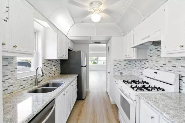 10035 63RD AVE N #12, St Petersburg, FL 33708