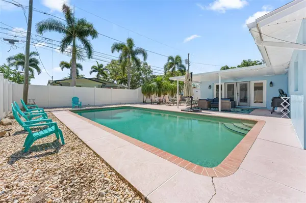 2833 56TH LN N, St Petersburg, FL 33710