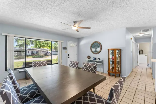 2833 56TH LN N, St Petersburg, FL 33710