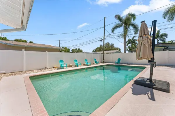 2833 56TH LN N, St Petersburg, FL 33710
