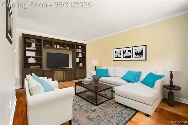 14846 Lakewood Drive, Plymouth Twp, MI 48170