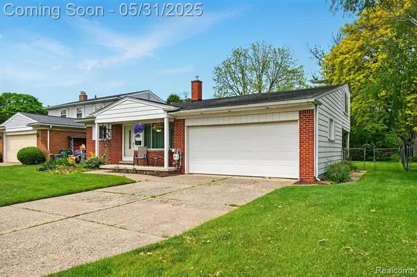 14846 Lakewood Drive, Plymouth Twp, MI 48170