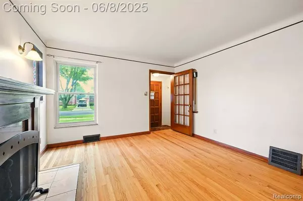 7132 Shenandoah Avenue, Allen Park, MI 48101