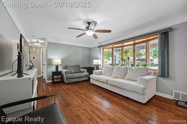 3085 Grange Road, Trenton, MI 48183