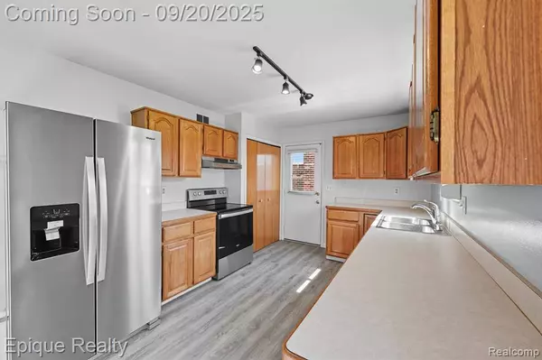 13374 Wessel Court, Sterling Heights, MI 48313