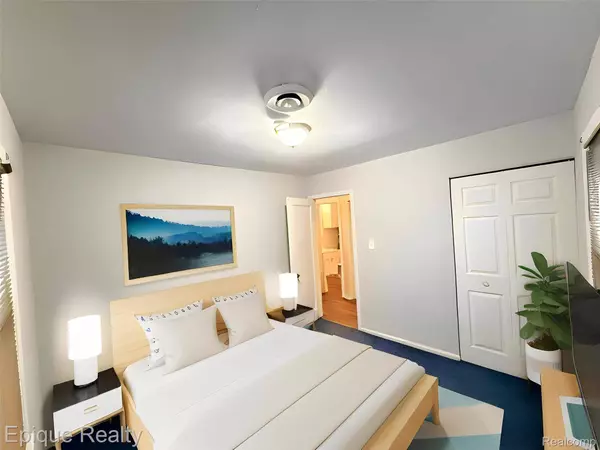 35600 Glen ST, Westland, MI 48186