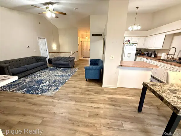 2256 Fairway CIR, Canton Charter Township, MI 48188