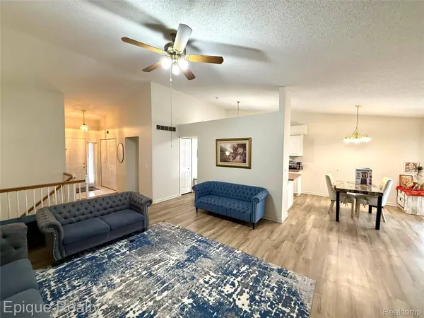 2256 Fairway CIR, Canton Charter Township, MI 48188