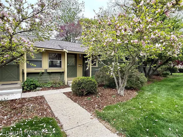2824 Whitewood ST, Ann Arbor, MI 48104