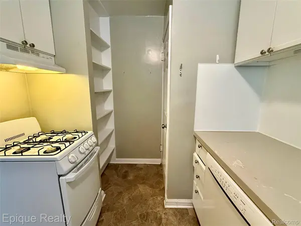 2824 Whitewood ST, Ann Arbor, MI 48104