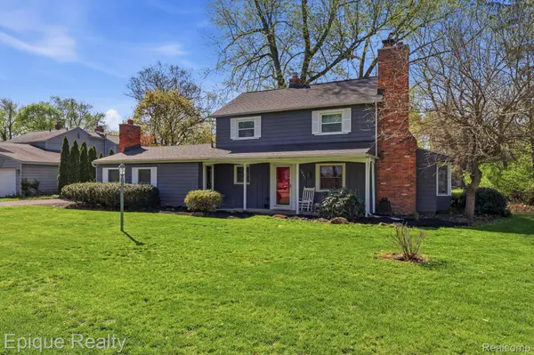 7441 Honeysuckle RD, West Bloomfield Charter Township, MI 48324