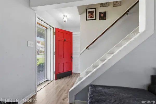7441 Honeysuckle RD, West Bloomfield Charter Township, MI 48324