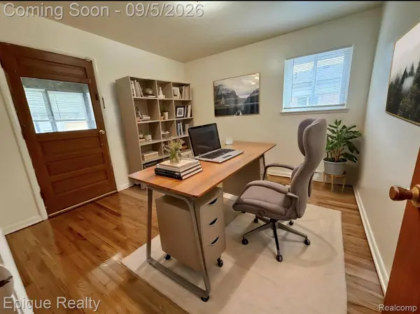 5627 Clippert ST, Dearborn Heights, MI 48125