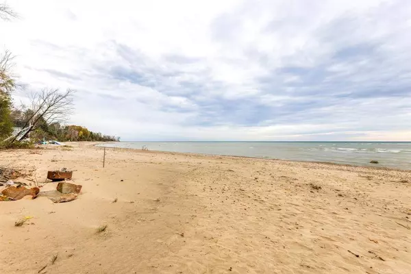 1893 S Lakeshore Road, Sanilac Twp, MI 48419