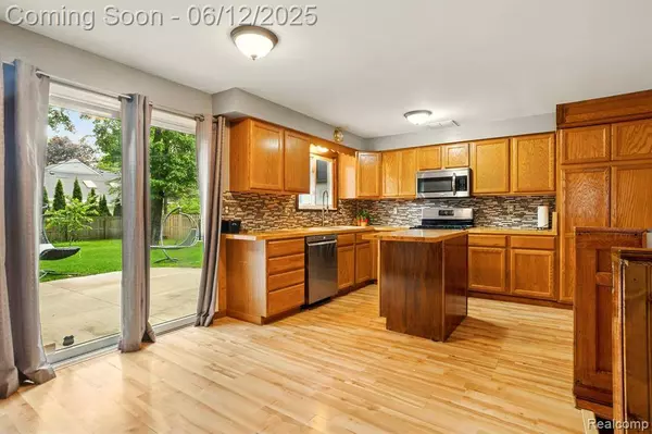 2840 Monticello Drive, Port Huron, MI 48060