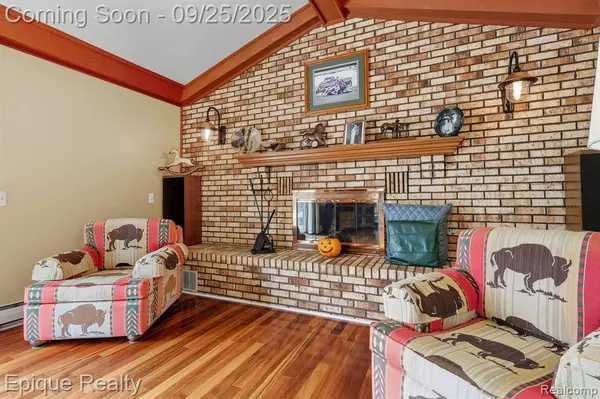 6742 Marsh Road, Cottrellville Twp, MI 48039