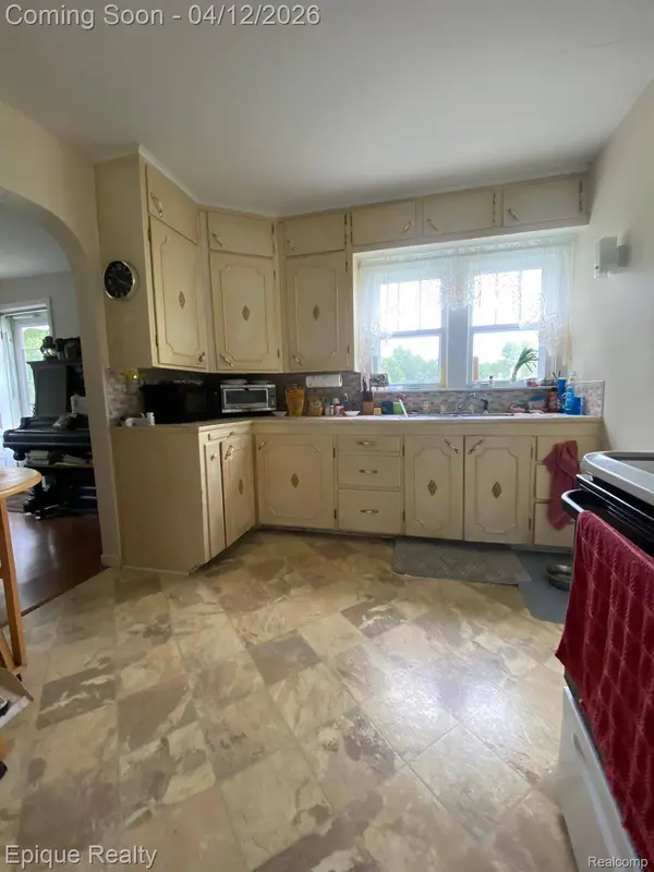 102 JEAN ST, Yale, MI 48097