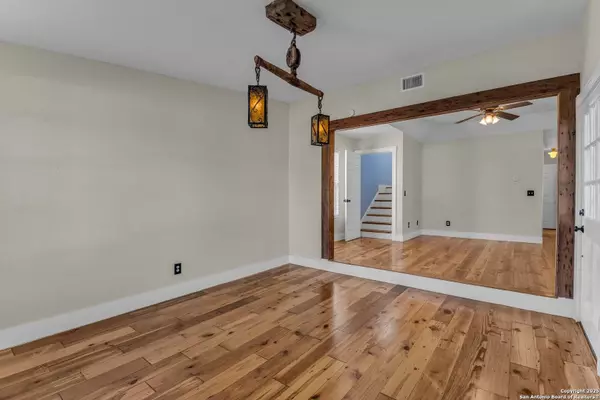 556 Canyon Edge, Canyon Lake, TX 78133