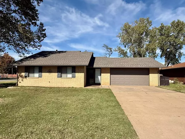2330 Double Tree Ln, Enid, OK 73703