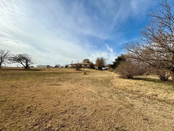 12724 S 16th St, Bison, OK 73720-7302