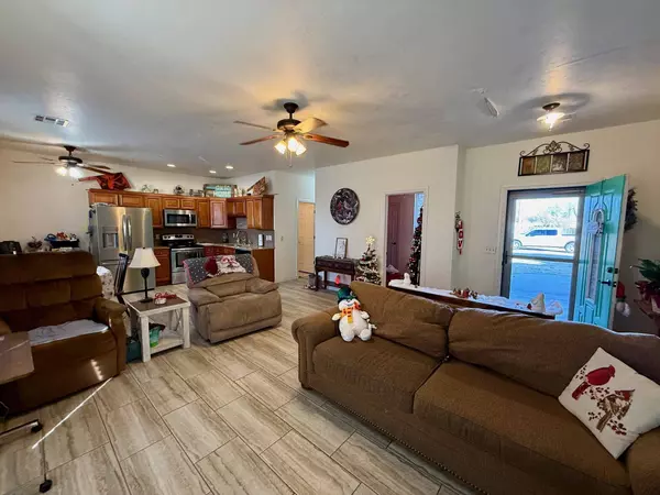 92 Abby Rd, Enid, OK 73701