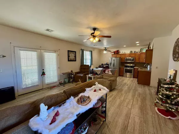 92 Abby Rd, Enid, OK 73701