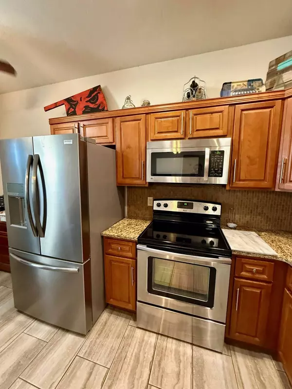 92 Abby Rd, Enid, OK 73701