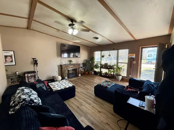 1402 N 16th St, Enid, OK 73701