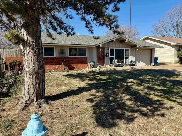 1402 N 16th St, Enid, OK 73701