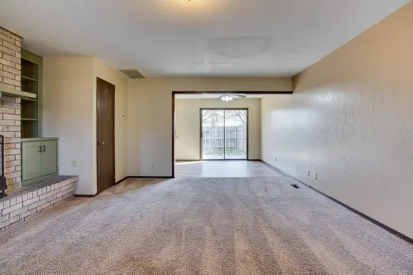 1702 Buckboard Ln, Enid, OK 73703
