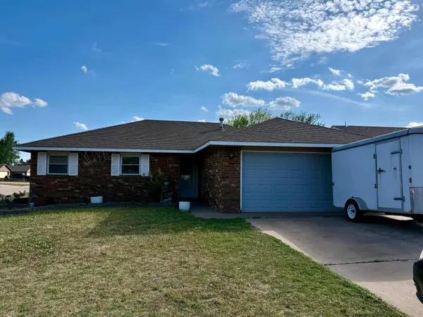 5801 Cedar Ridge Dr, Enid, OK 73703