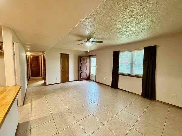 702 Teri Ln, Kremlin, OK 73753