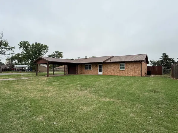 702 Teri Ln, Kremlin, OK 73753