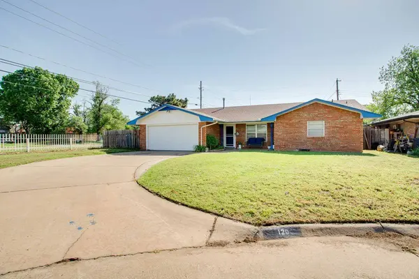 129 Margaret Cir, Enid, OK 73703