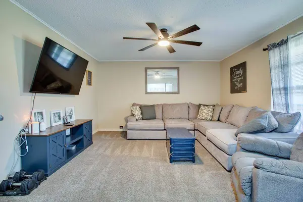 129 Margaret Cir, Enid, OK 73703