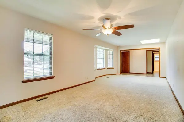 2814 Edgewood Dr, Enid, OK 73703