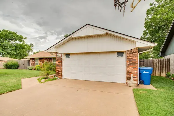 4122 Twilight Ave, Enid, OK 73703