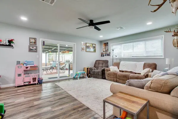 1359 Munger Dr, Enid, OK 73703