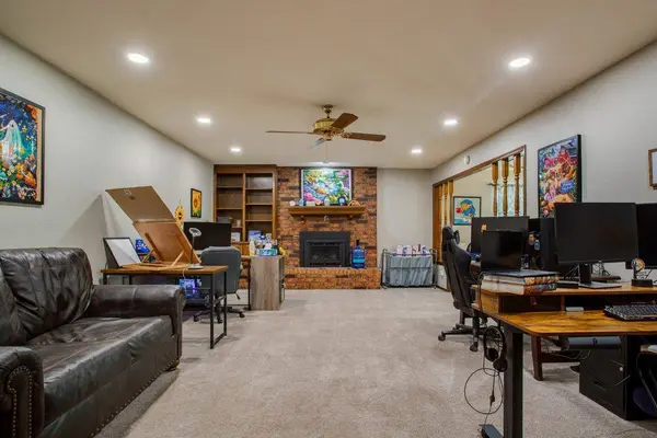 2405 Woodmoor Rd, Enid, OK 73703
