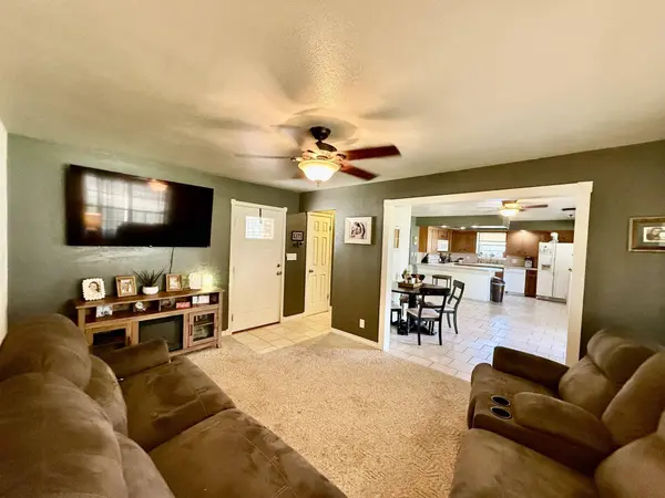 526 Ridgewood St, Enid, OK 73701