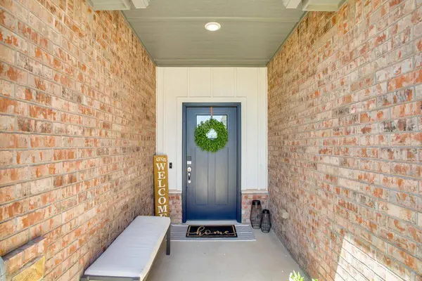 1102 Sawgrass Ln, Enid, OK 73703
