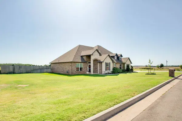 7005 Chisholm Ranch Dr, Enid, OK 73703