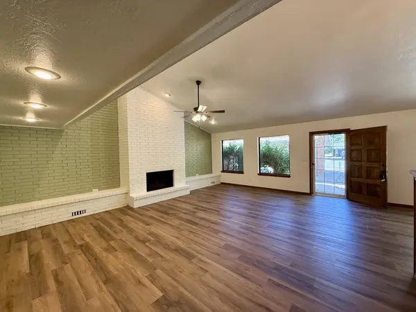 1711 Surrey Ln, Enid, OK 73703