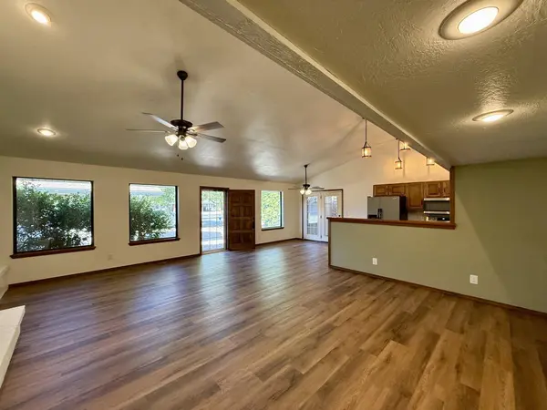 1711 Surrey Ln, Enid, OK 73703