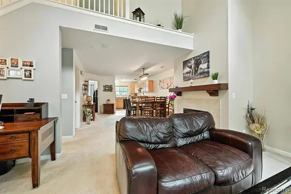 16836 Farmington Road, Livonia, MI 48154