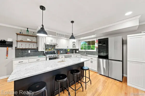 23571 E Le Bost, Novi Township, MI 48375