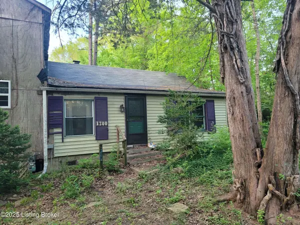 1200 ZONETON Rd, Shepherdsville, KY 40165