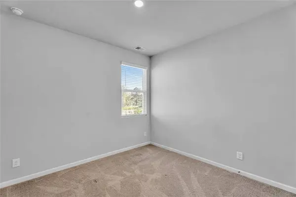 6920 OAK VALLEY DR, Douglasville, GA 30134